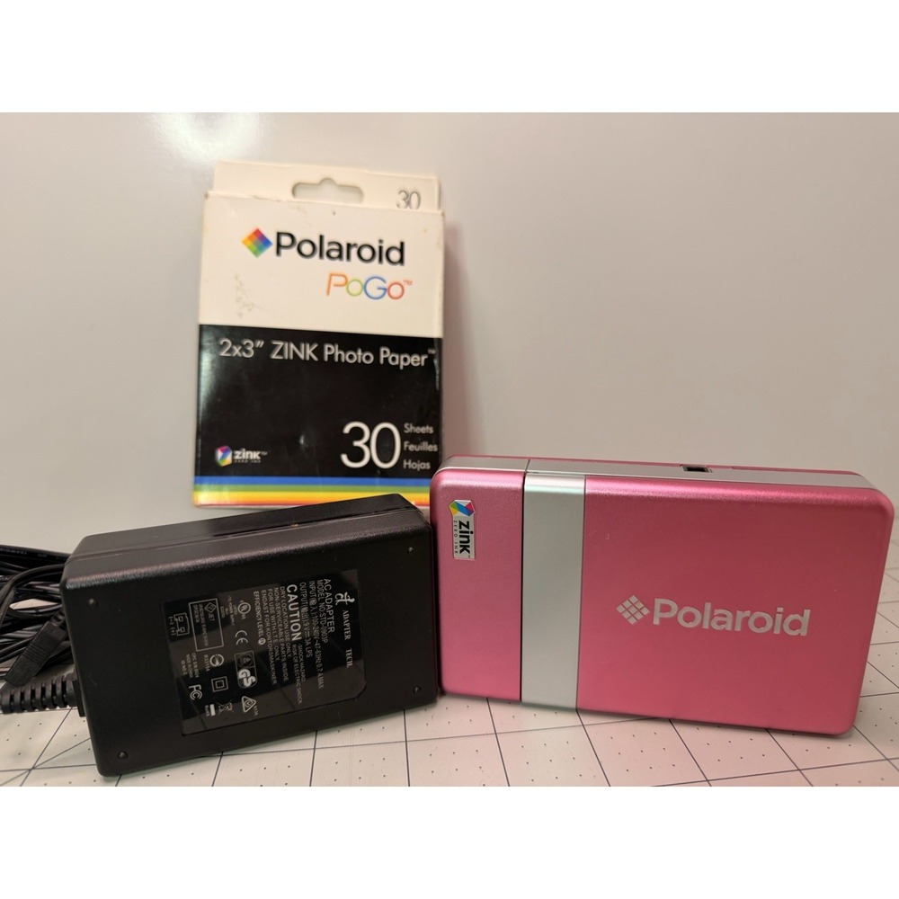 Polaroid PoGo CZA-10011B Portable Instant Photo Printer Pink ZINK 2x3 Paper